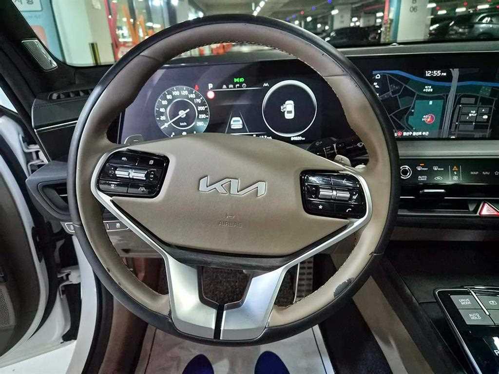 KIA K8 - Vista 10