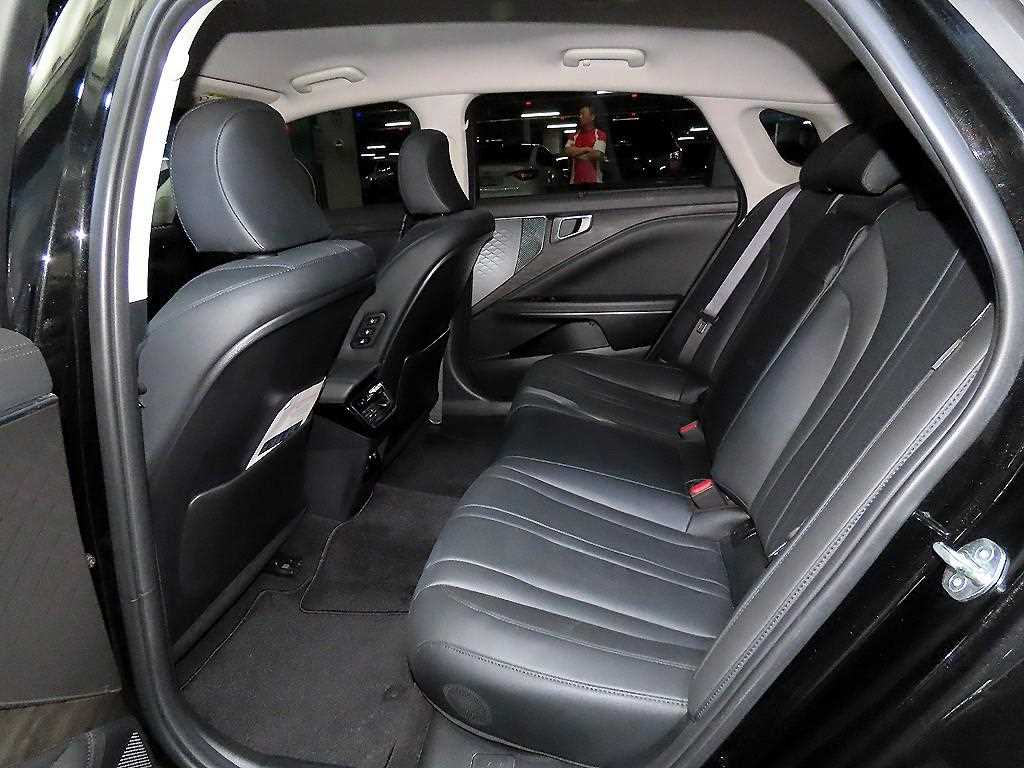 KIA K8 - Vista 9
