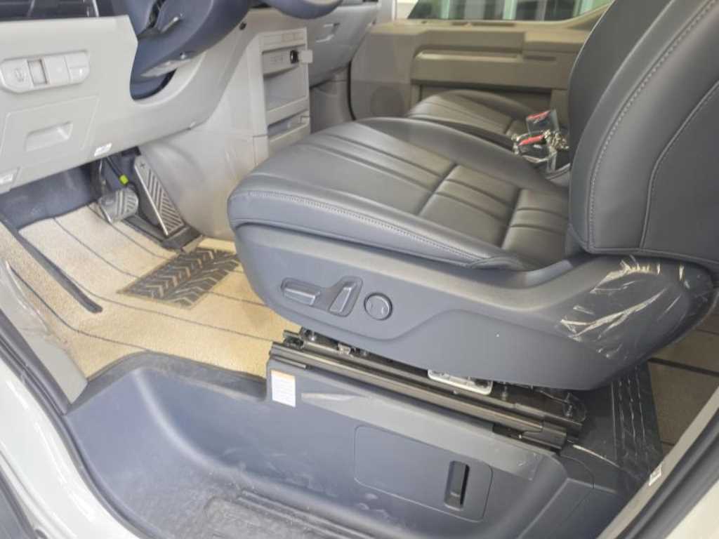 KIA PV5 - Vista 7