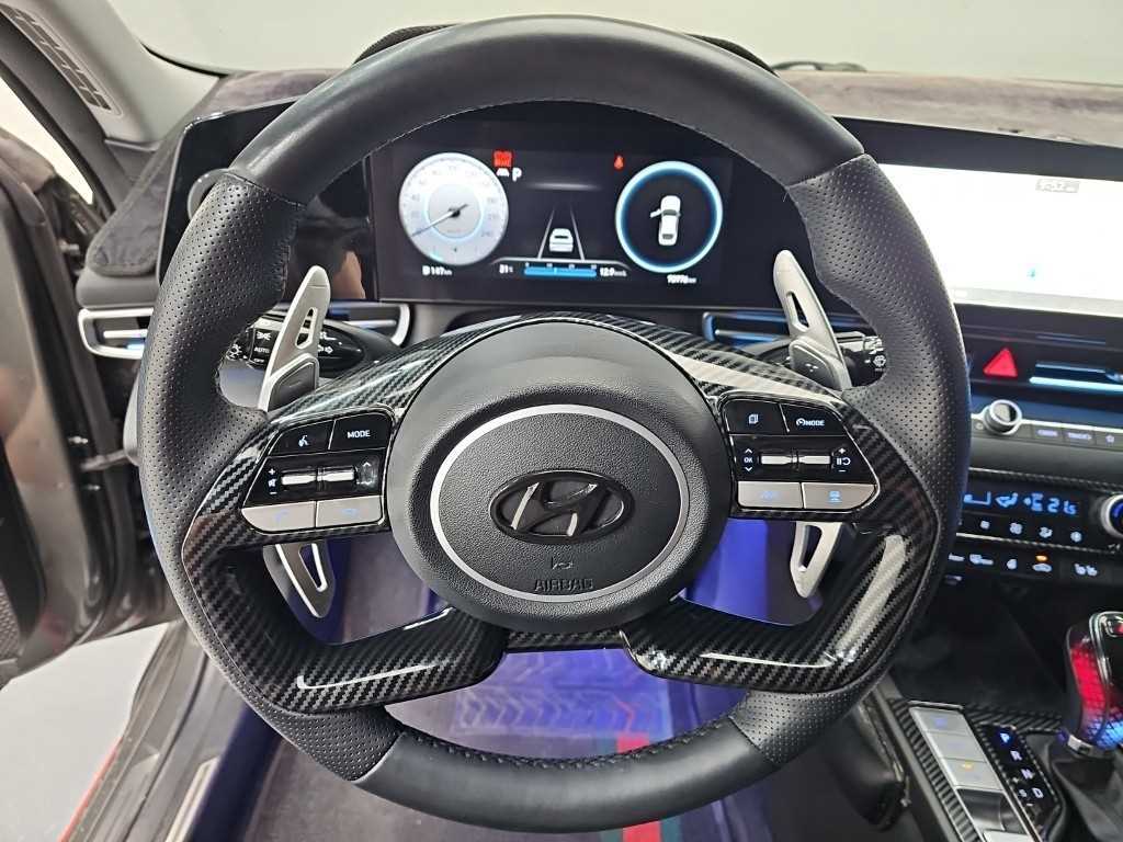 HYUNDAI Avante - Vista 11