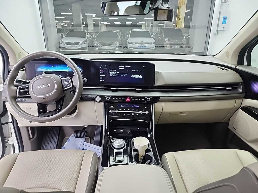 KIA Carnival - Vista 9