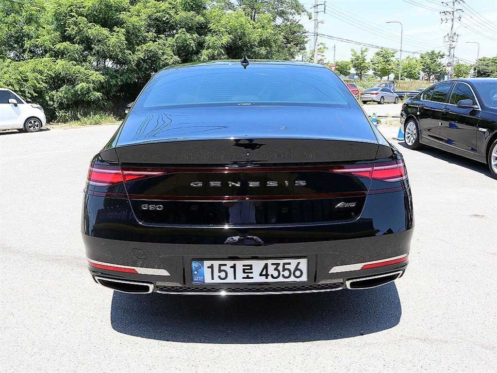 Genesis G90 - Vista 6