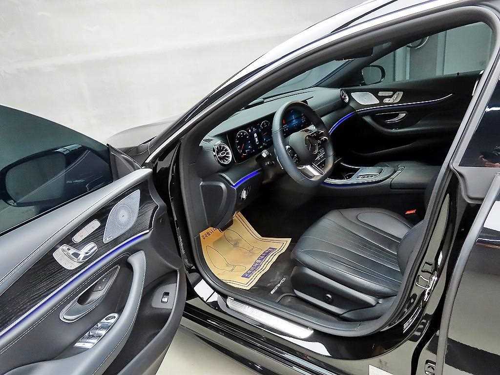 Mercedes Benz CLS Class - Vista 7