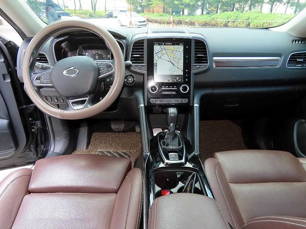 SAMSUNG QM6 - Vista 9