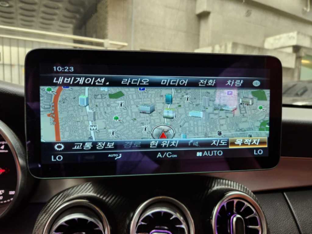 Mercedes Benz C Class - Vista 8
