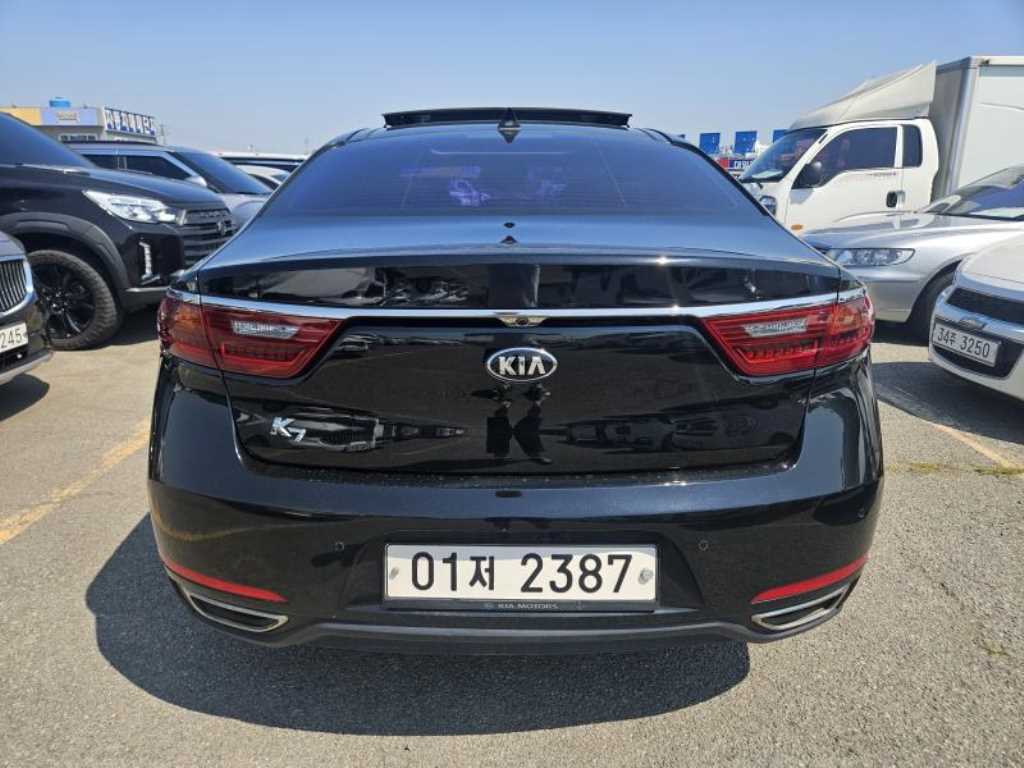 KIA K7 - Vista 10