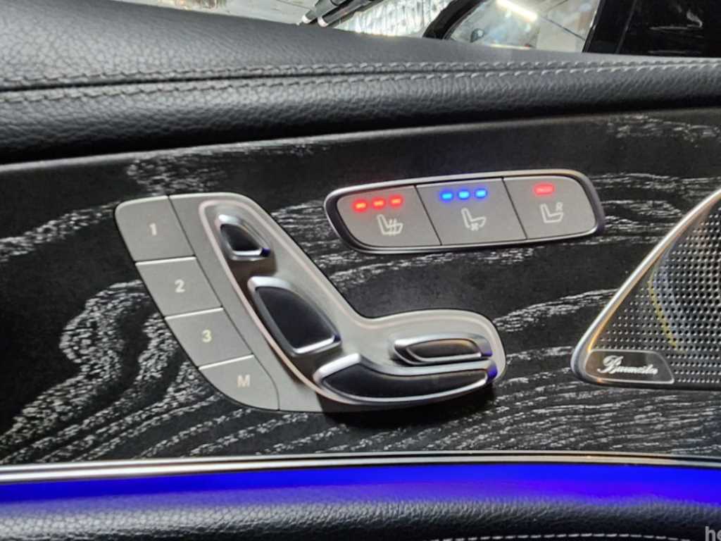 Mercedes Benz CLS Class - Vista 7