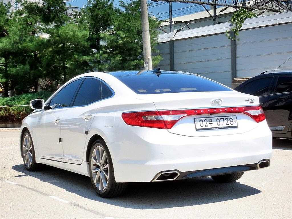 HYUNDAI Grandeur - Vista 3