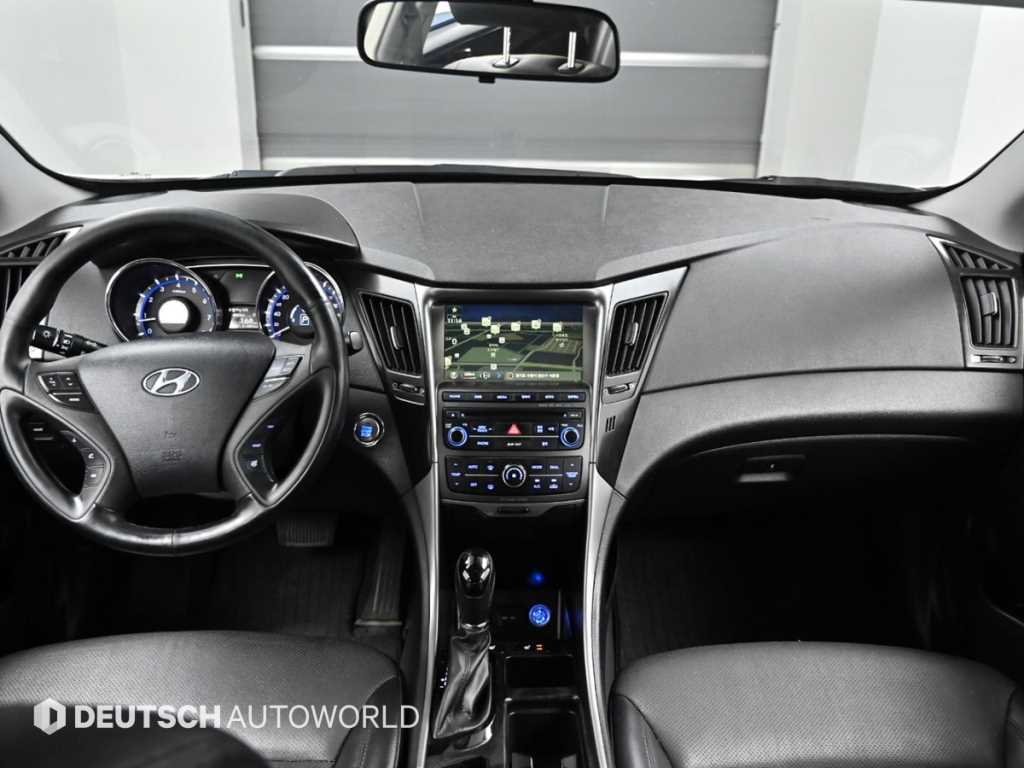HYUNDAI Sonata - Vista 9