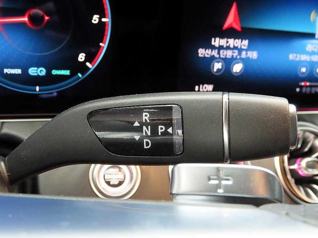 Mercedes Benz CLS Class - Vista 12