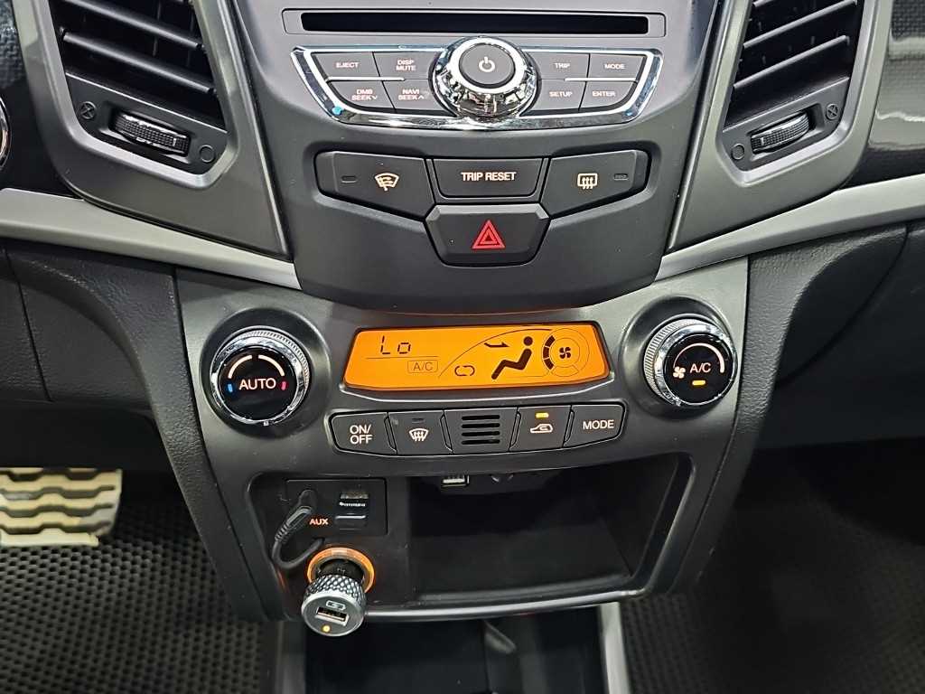 Ssangyong Korando - Vista 12
