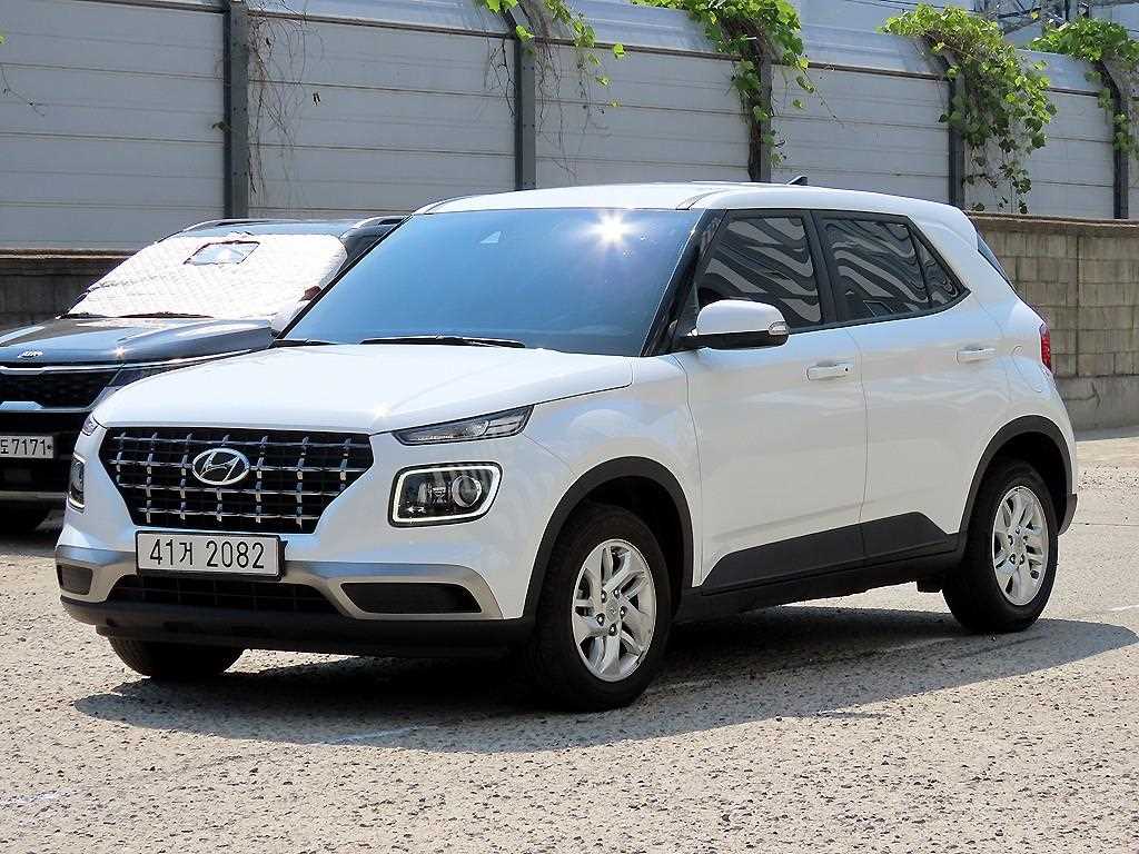 HYUNDAI Venue - Vista 2