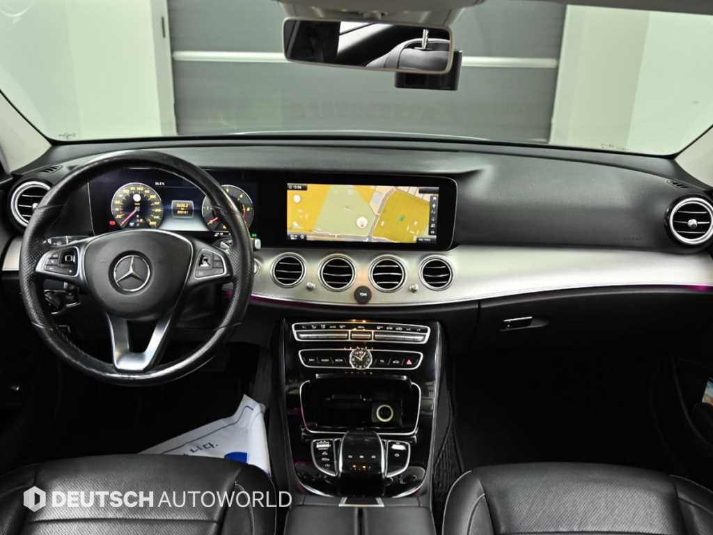 Mercedes Benz E class - Vista 9