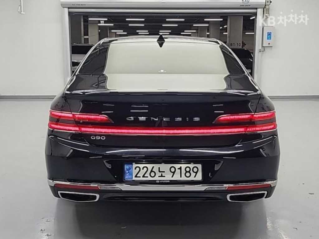 Genesis G90 - Vista 6