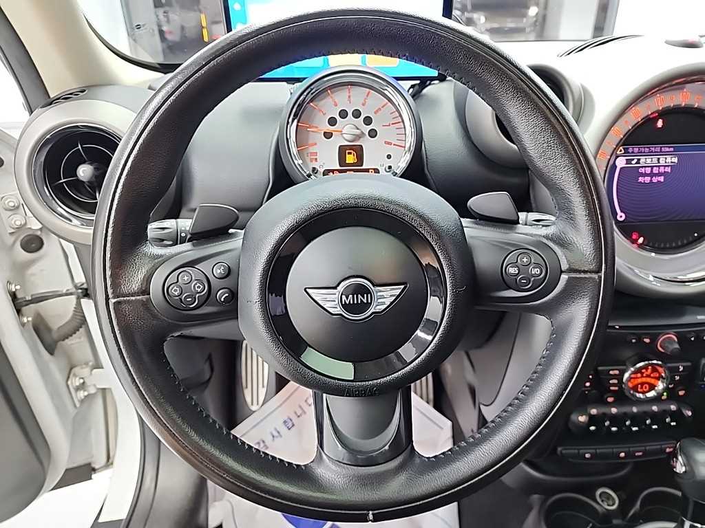 Mini Countryman - Vista 11