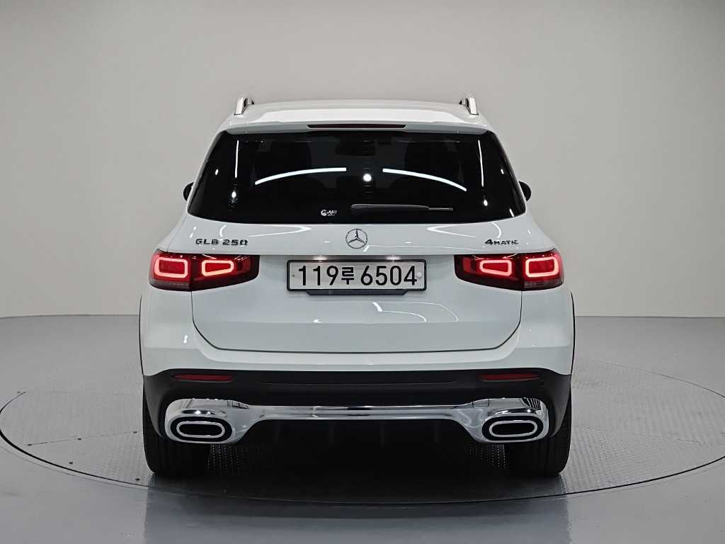Mercedes Benz GLB Class - Vista 3
