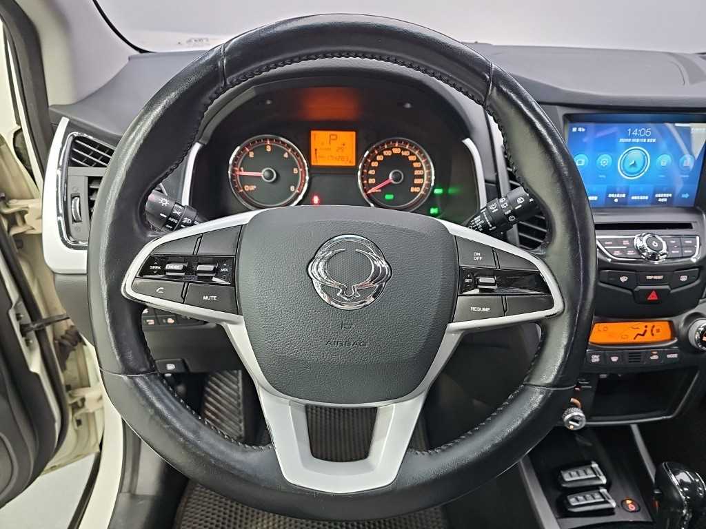 Ssangyong Korando - Vista 11