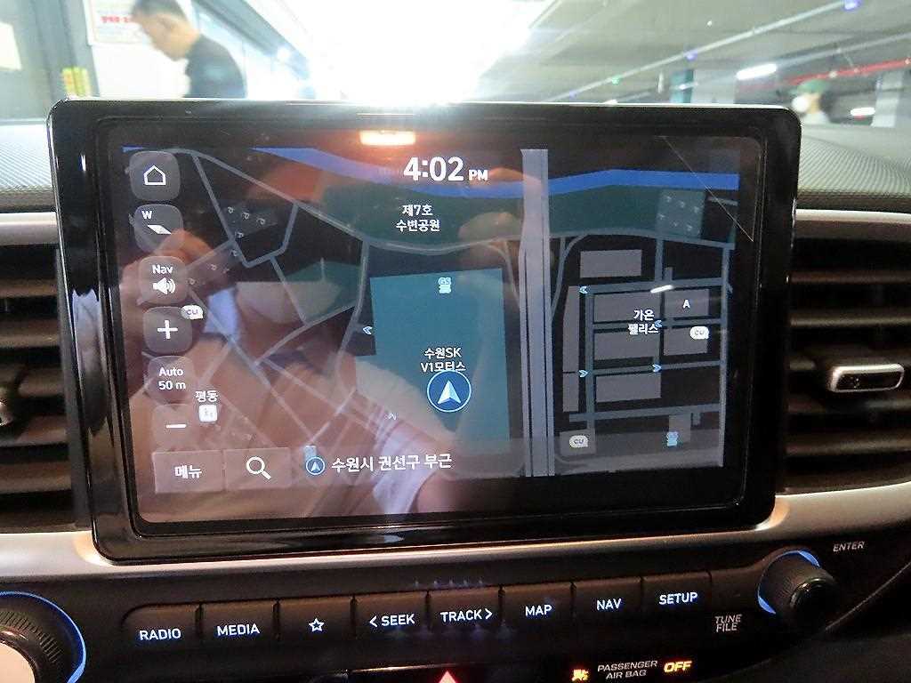 HYUNDAI Venue 2023 Blanco - Importación desde Corea - HF Imports Iquique - Foto 17