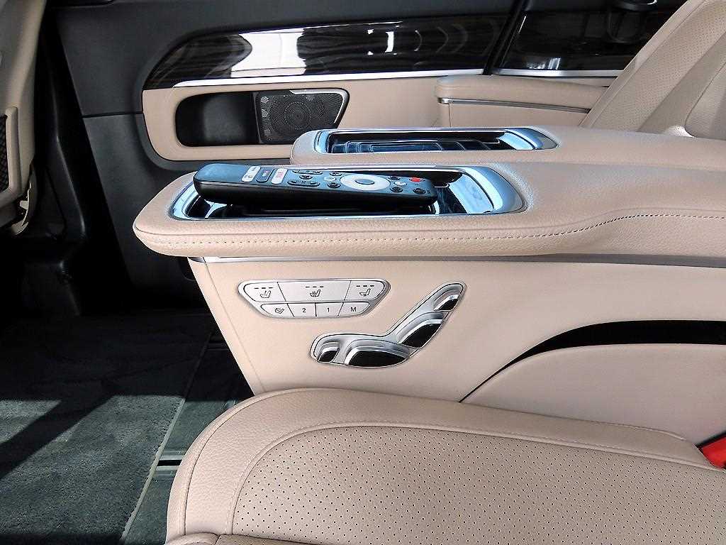 Mercedes Benz V Class 2021 Negro - Importación desde Corea - HF Imports Iquique - Foto 15