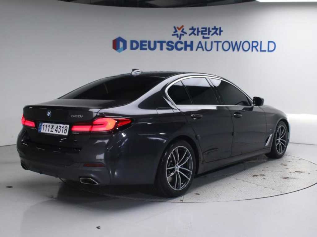 BMW 5 Series - Vista 2