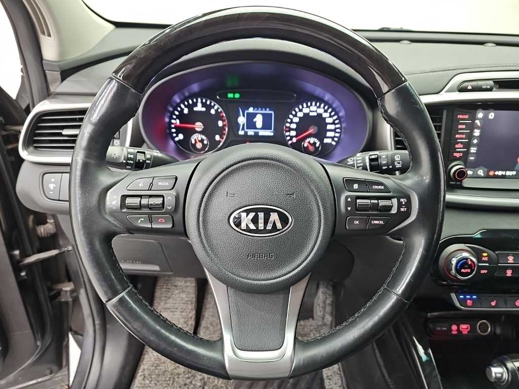 KIA Sorento - Vista 11