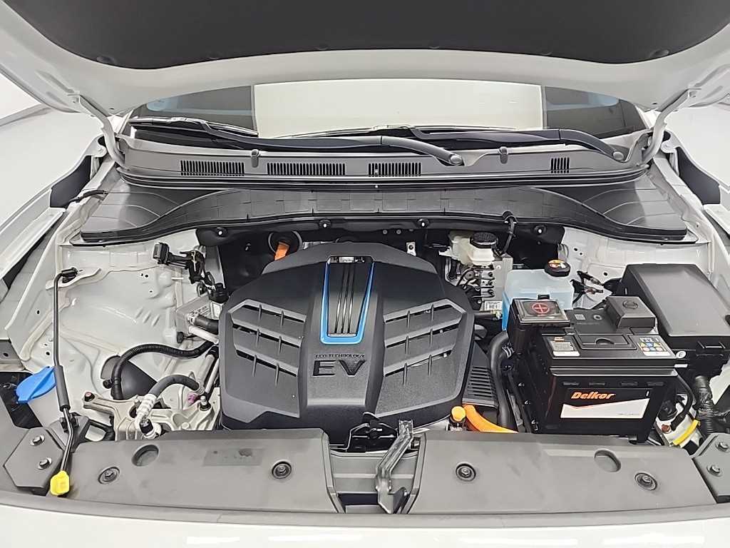 HYUNDAI Kona - Vista 7