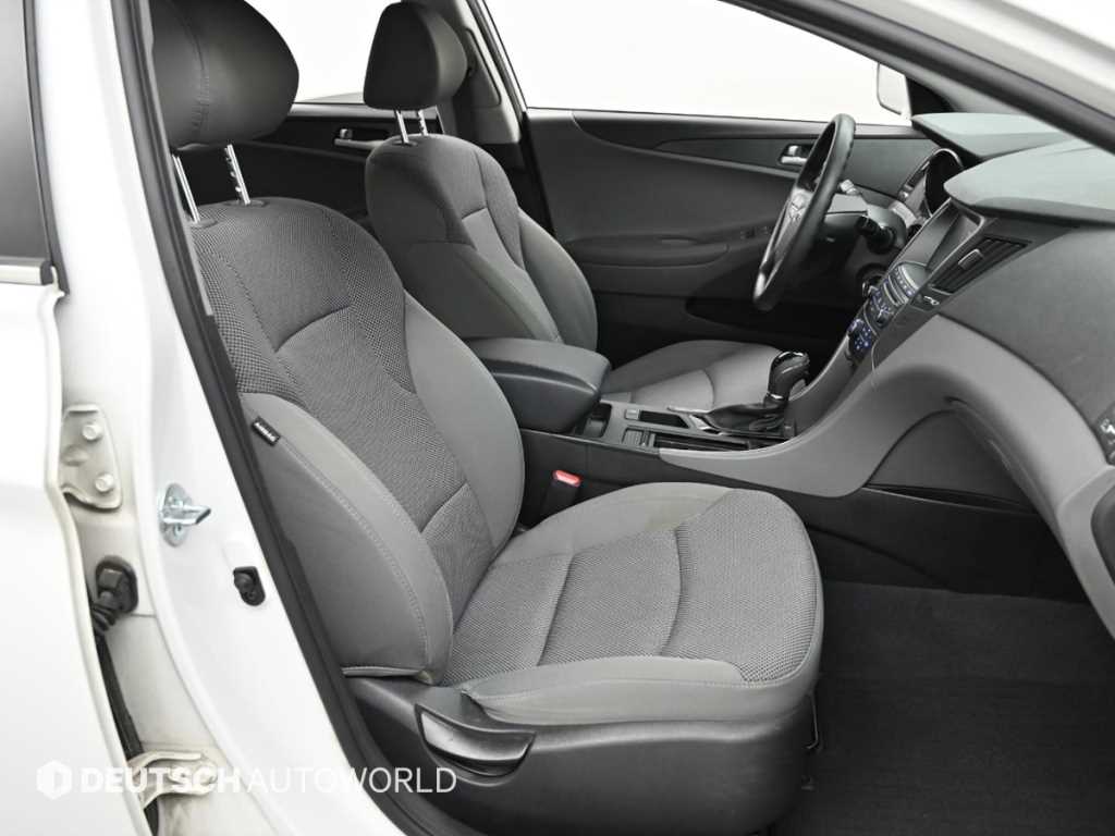 HYUNDAI Sonata - Vista 12