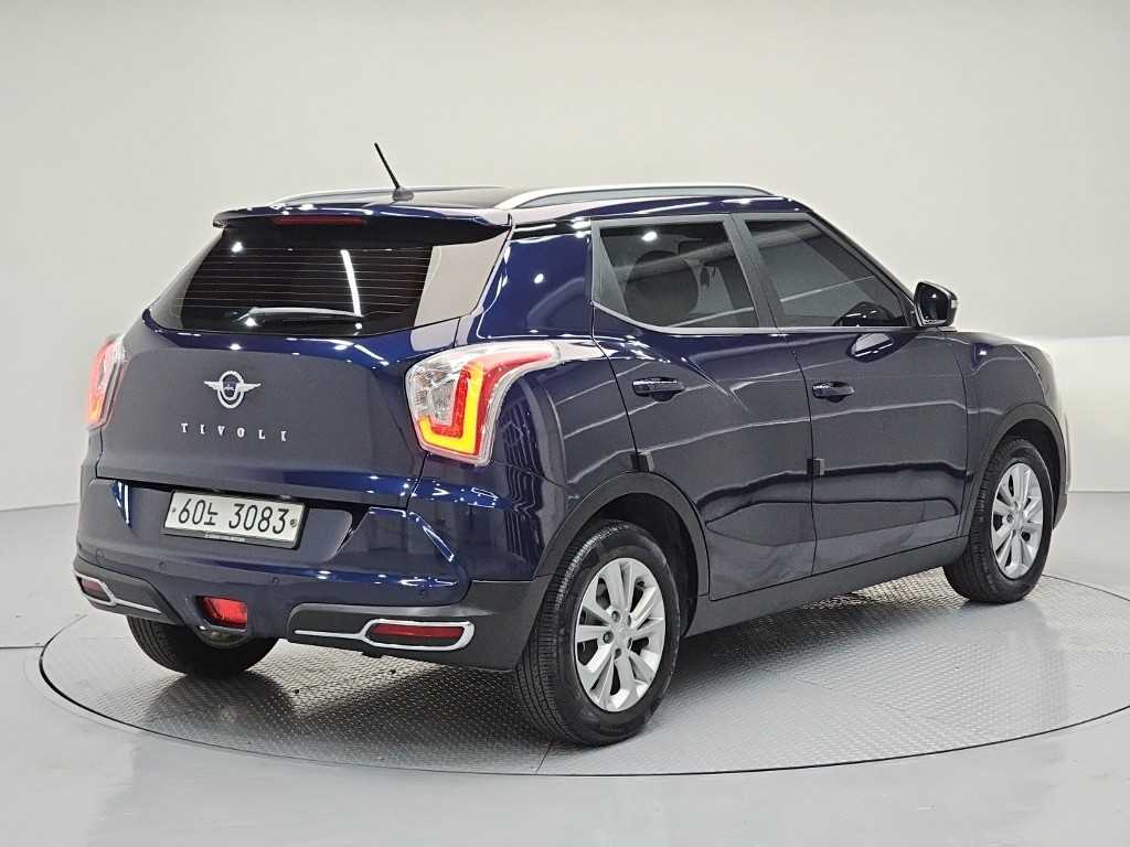 Ssangyong Tivoli - Vista 6