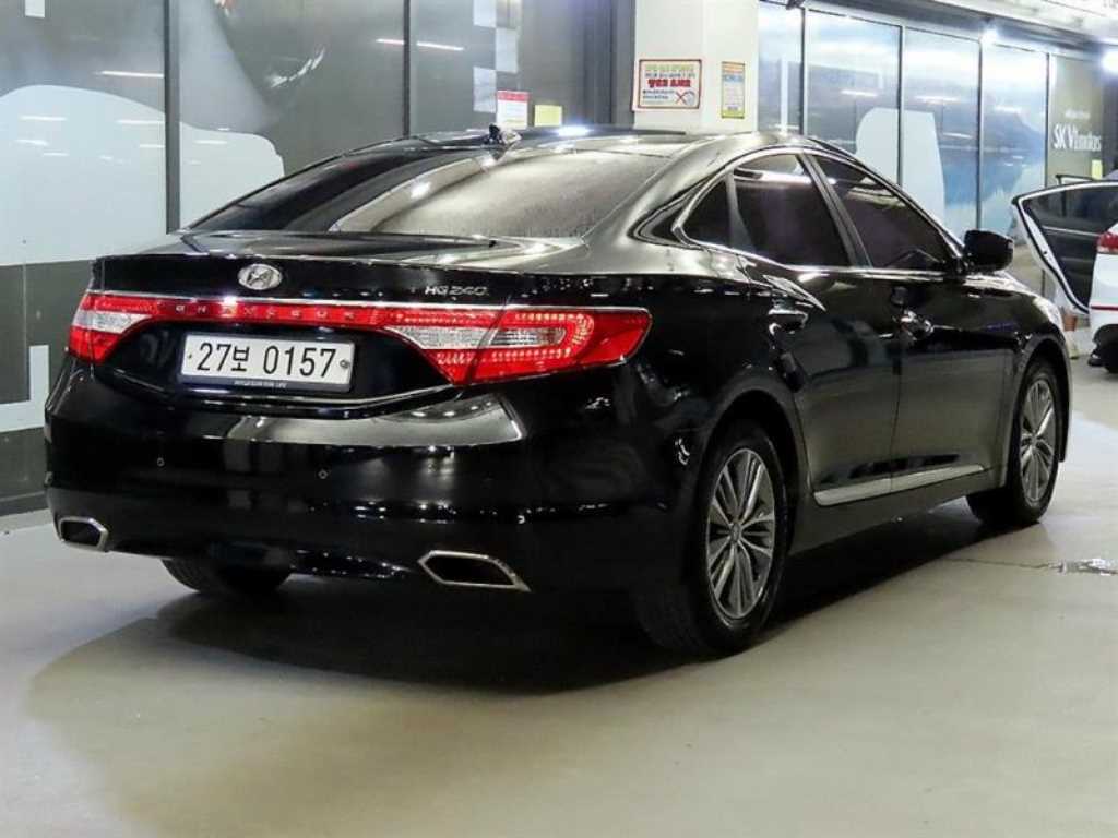 HYUNDAI Grandeur - Vista 6