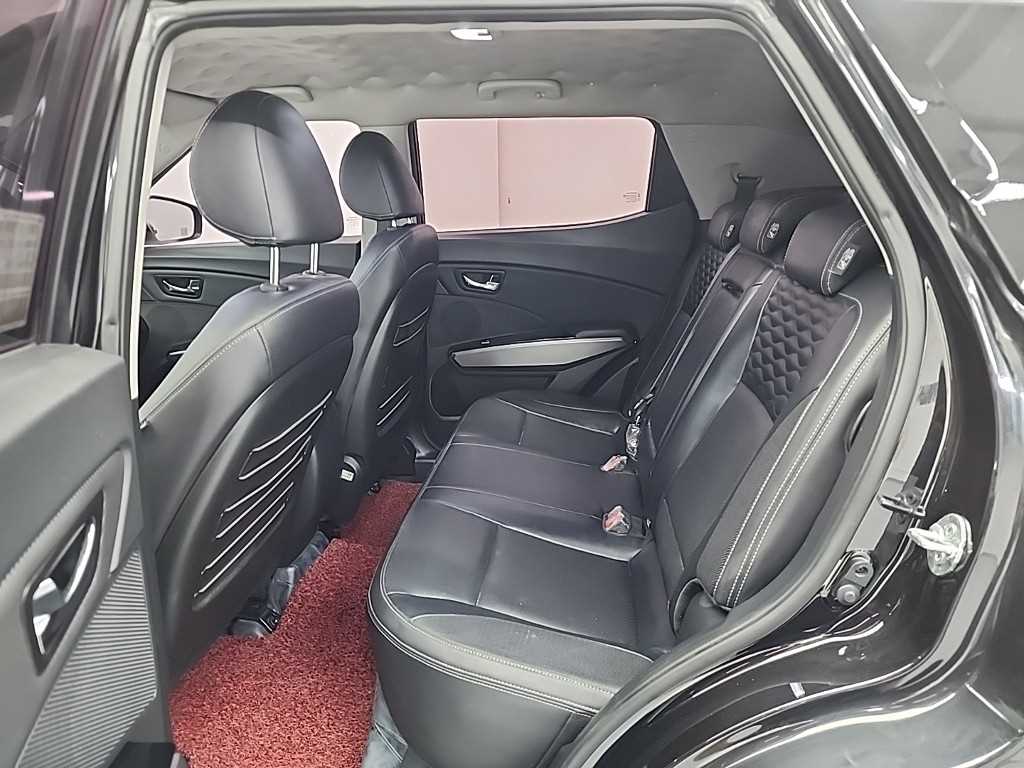 Ssangyong Tivoli 2017 Negro - Importación desde Corea - HF Imports Iquique - Foto 14