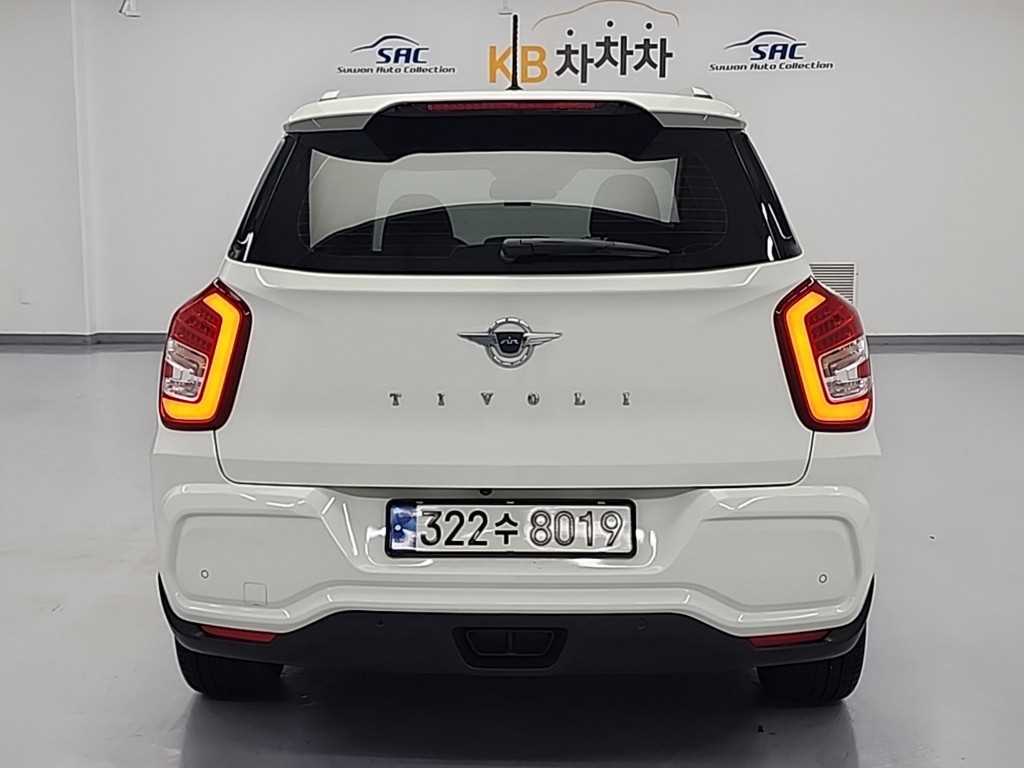 Ssangyong Tivoli - Vista 3