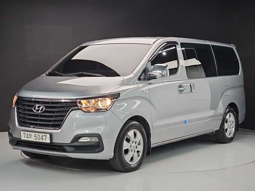 HYUNDAI Starex 2018 Plateado - Importación desde Corea - HF Imports Iquique - Foto 1