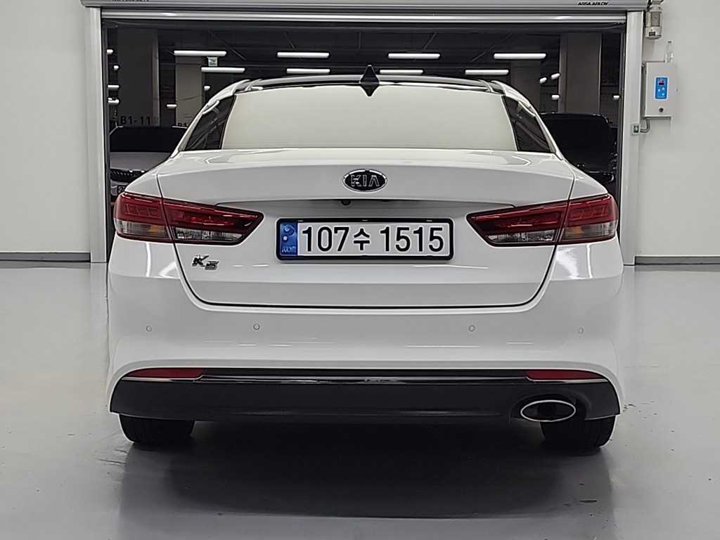 KIA K5 - Vista 3