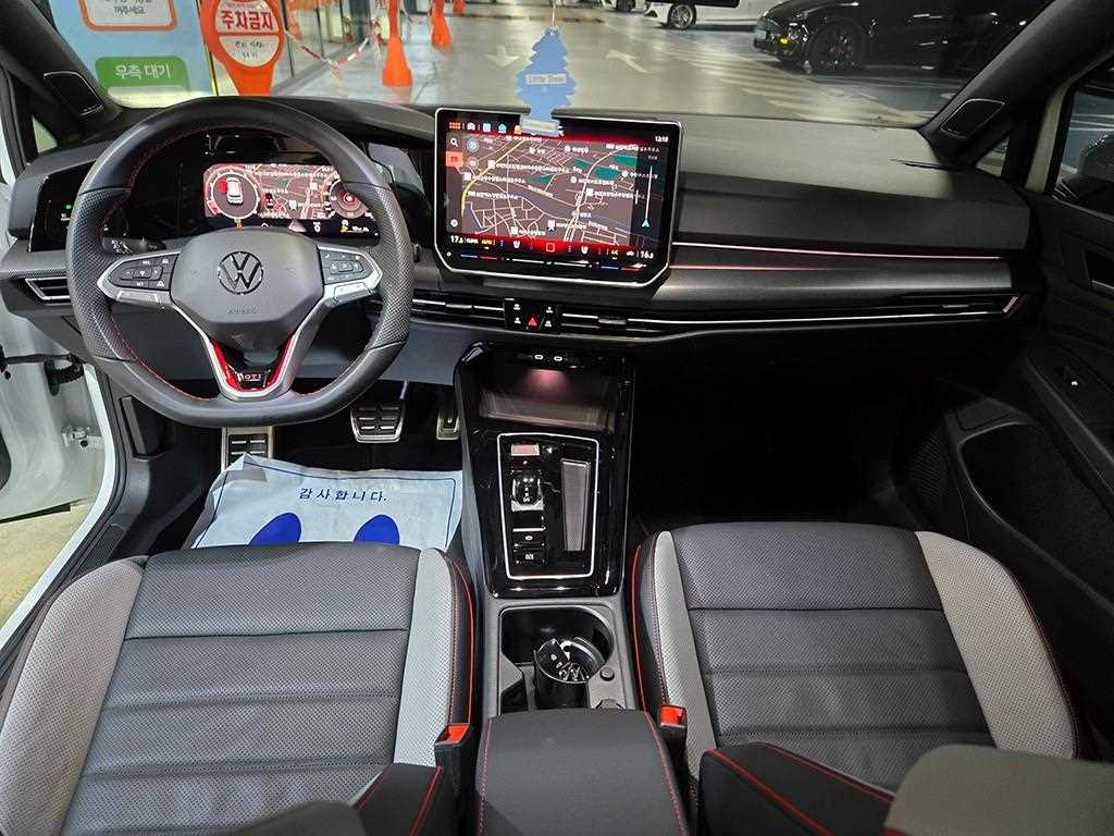 Volkswagen Golf - Vista 11