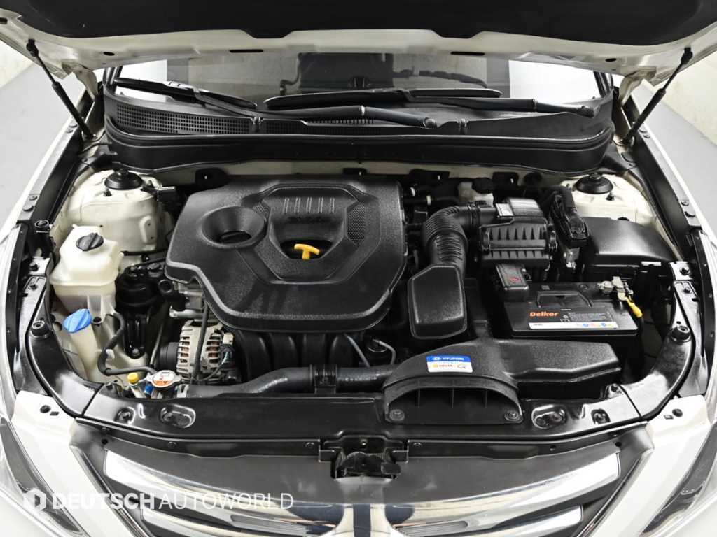 HYUNDAI Sonata - Vista 8