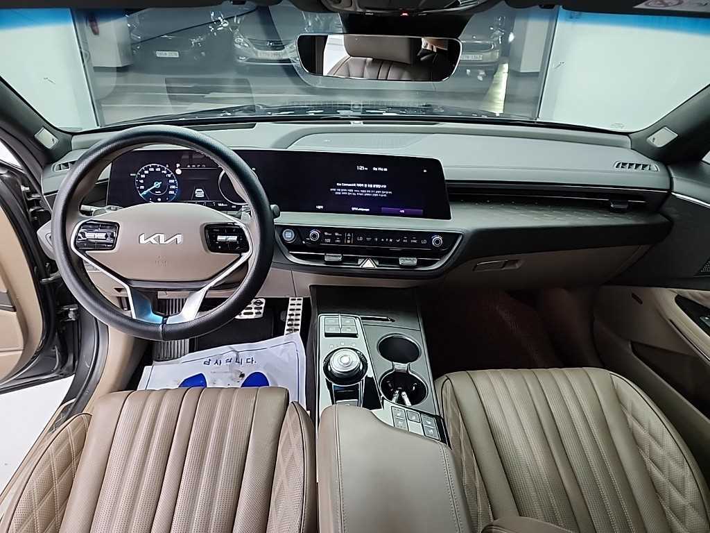 KIA K8 - Vista 10