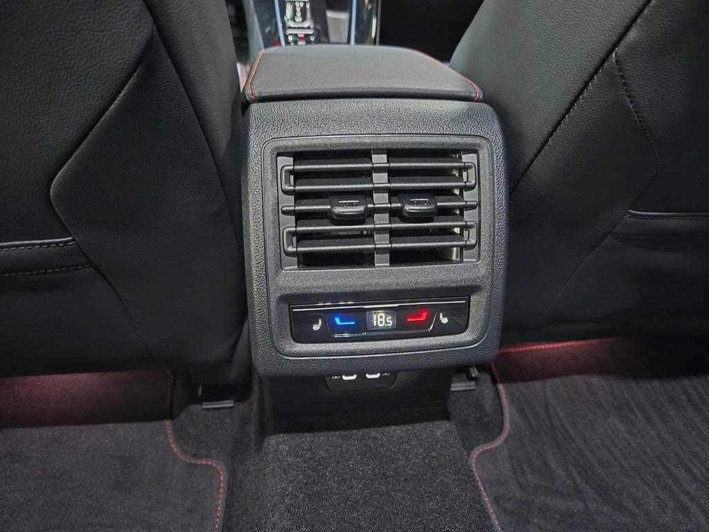 Volkswagen Golf 2025 Blanco - Importación desde Corea - HF Imports Iquique - Foto 18