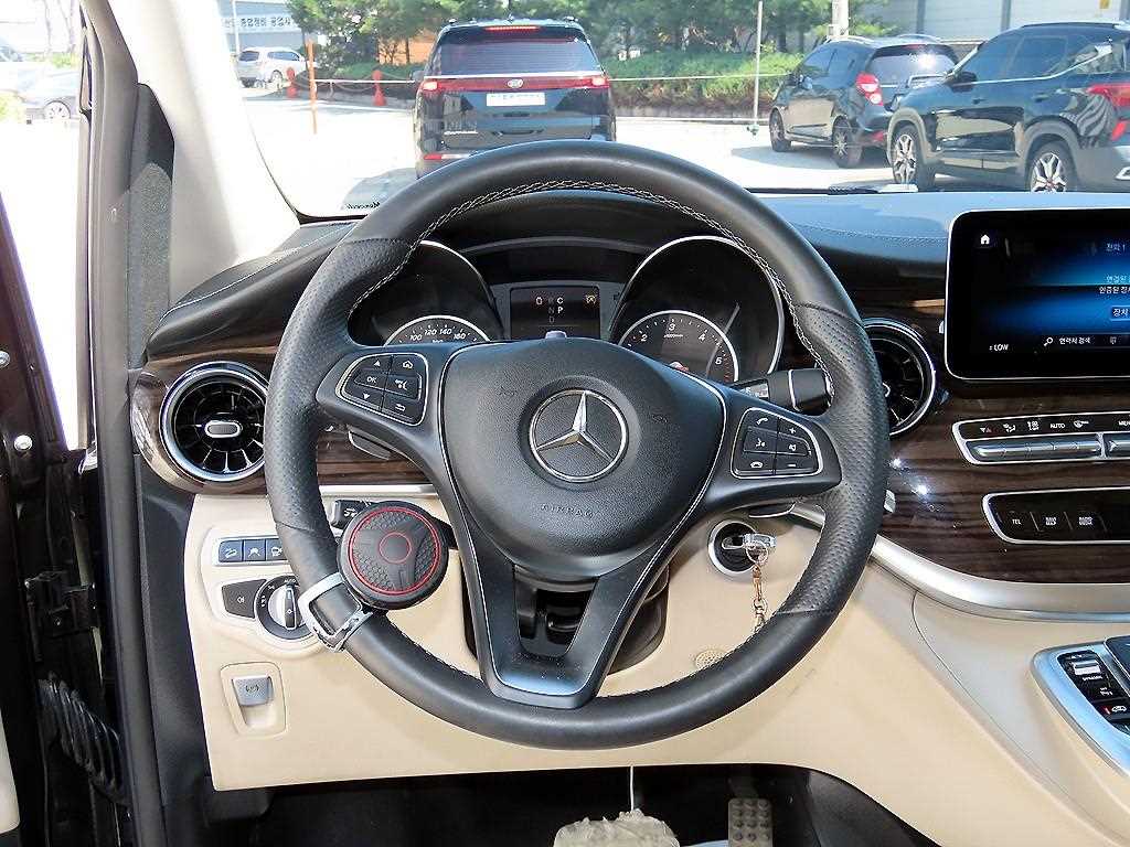 Mercedes Benz V Class - Vista 11