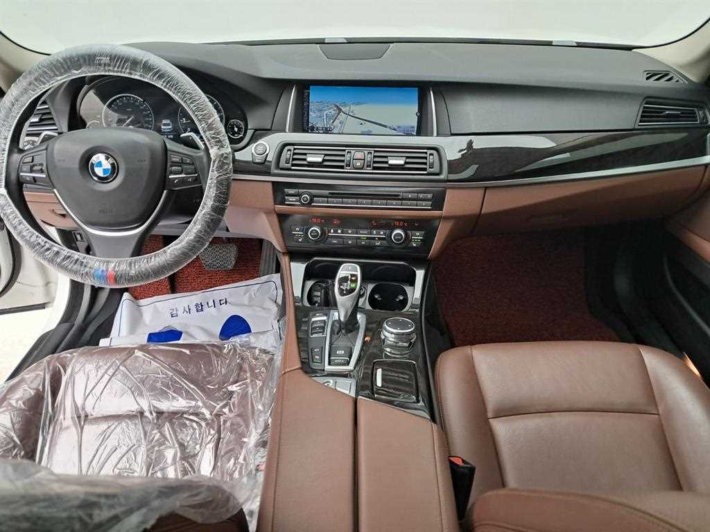 BMW 5 Series - Vista 8