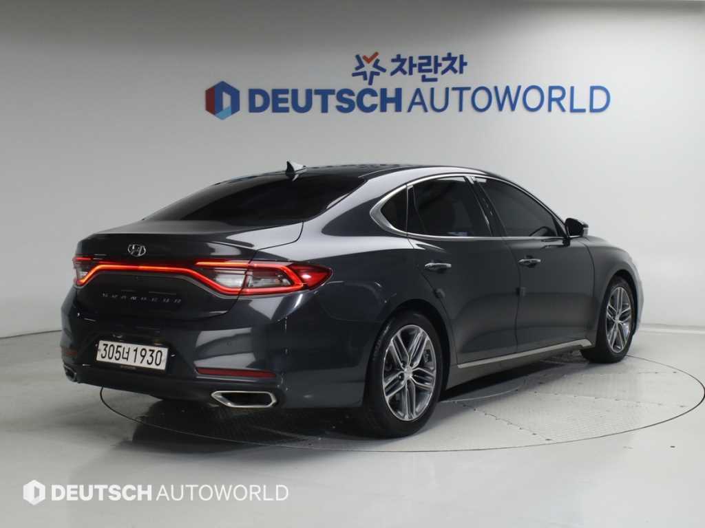 HYUNDAI Grandeur - Vista 2