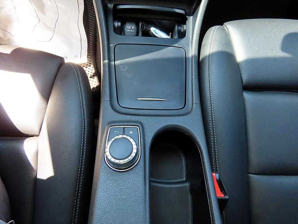 Mercedes Benz GLA Class 2016 Blanco - Importación desde Corea - HF Imports Iquique - Foto 14