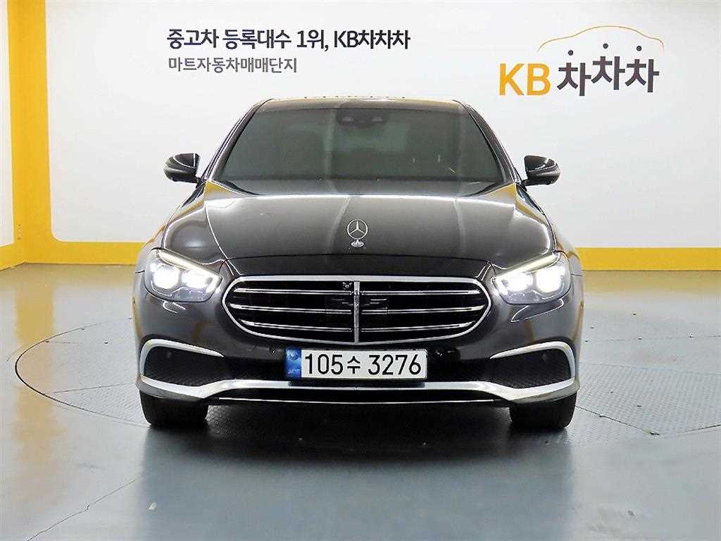 Mercedes Benz E class - Vista 3