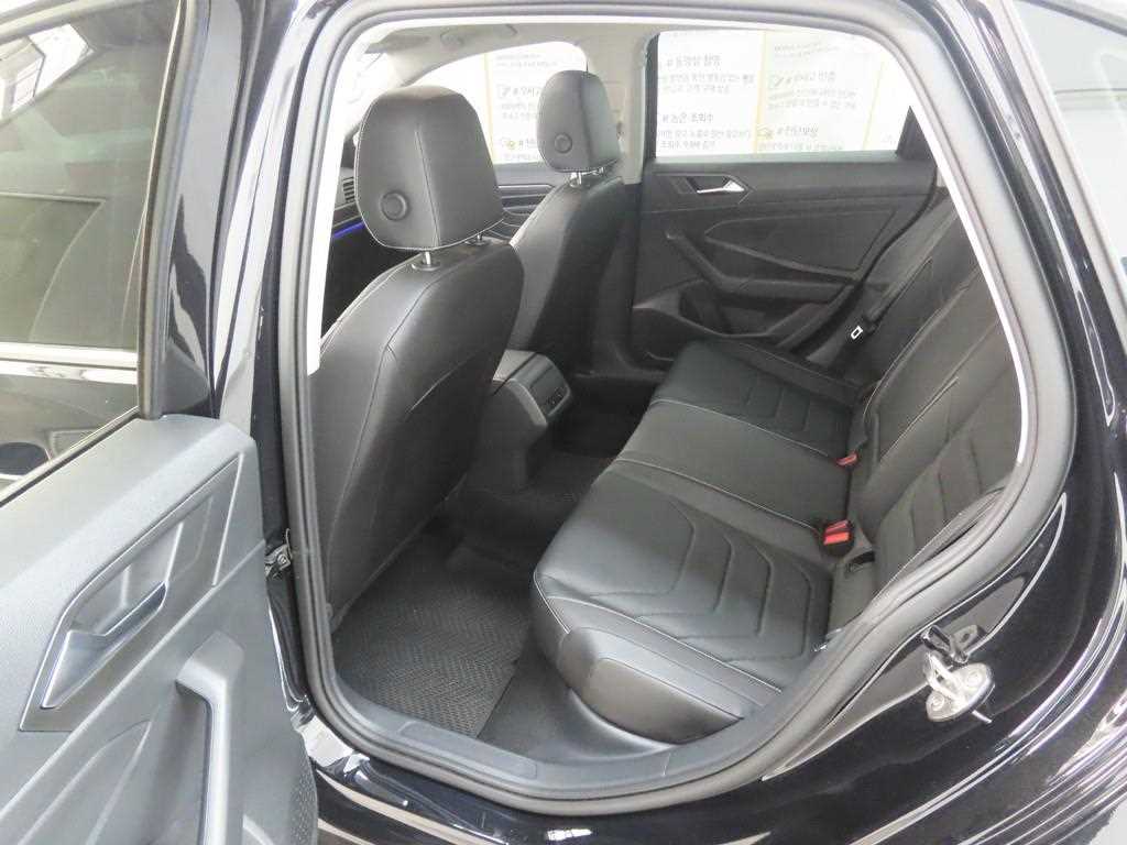 Volkswagen Jetta - Vista 8