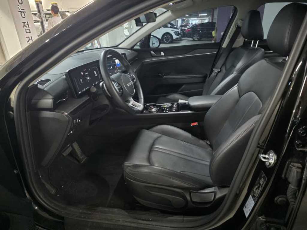 KIA K5 - Vista 9