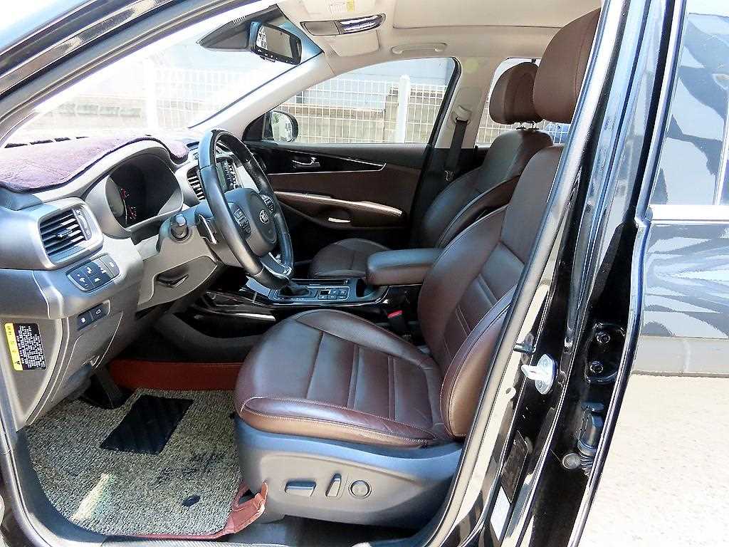 KIA Sorento - Vista 7