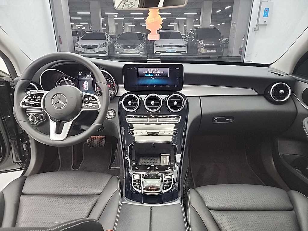 Mercedes Benz C Class - Vista 9