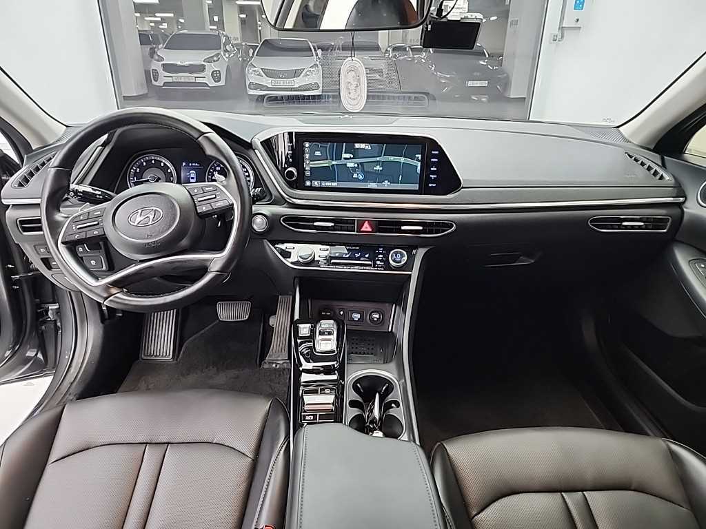 HYUNDAI Sonata - Vista 9