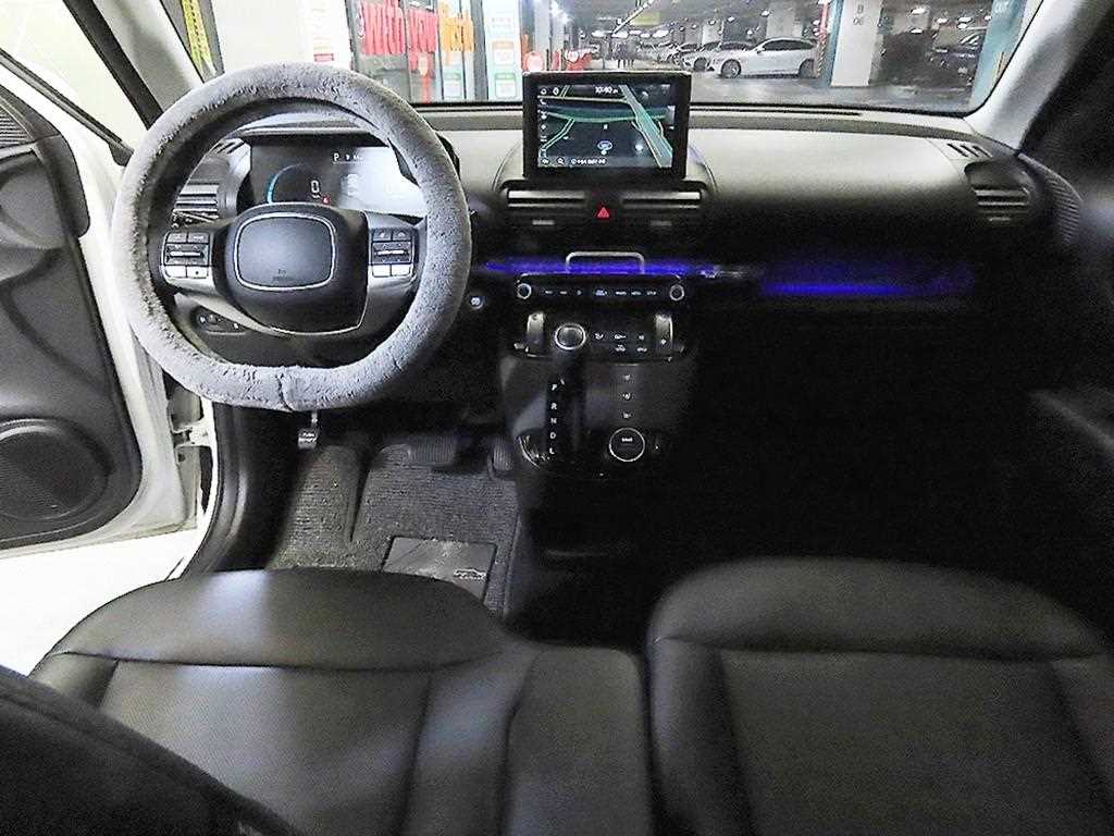 HYUNDAI Casper - Vista 12