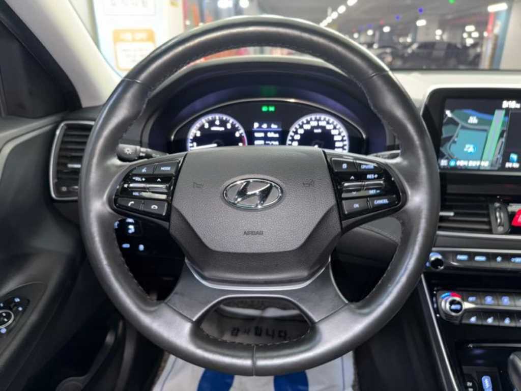 HYUNDAI Grandeur - Vista 10