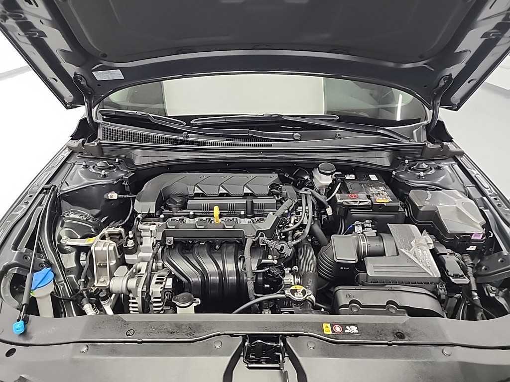 HYUNDAI Avante - Vista 7